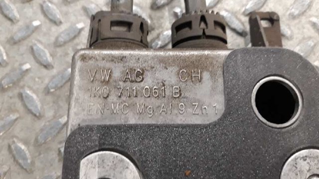 Avalanca de mudança Volkswagen Passat 3G2, CB2