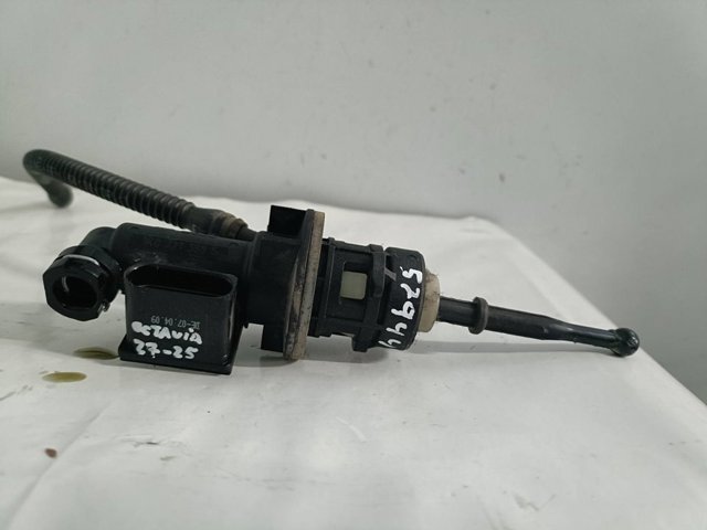 VAG 1K0721388S Цилиндр сцепления главный в наличии Сумы