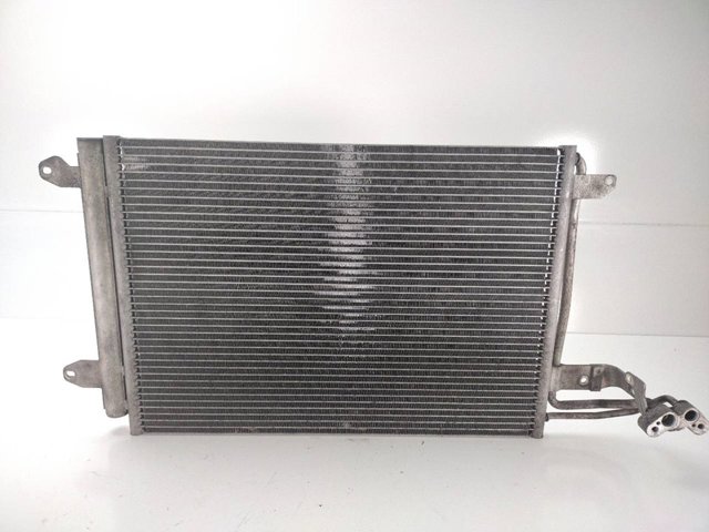 Condensador / radiador de ar condicionado para volkswagen golf vi 1.4 tsi cax 1K0820411AC