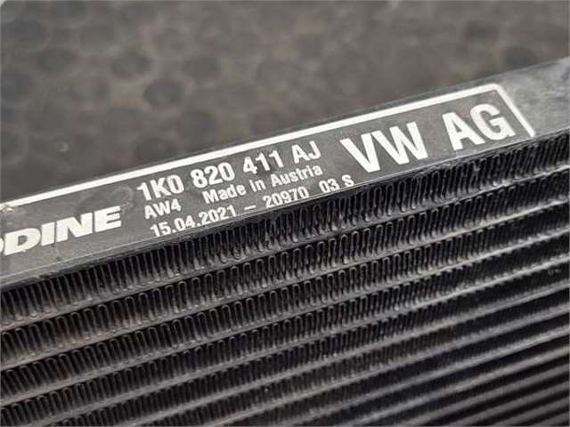 VAG 1K0820411AJ Радиатор кондиционера в наличии Ирпень