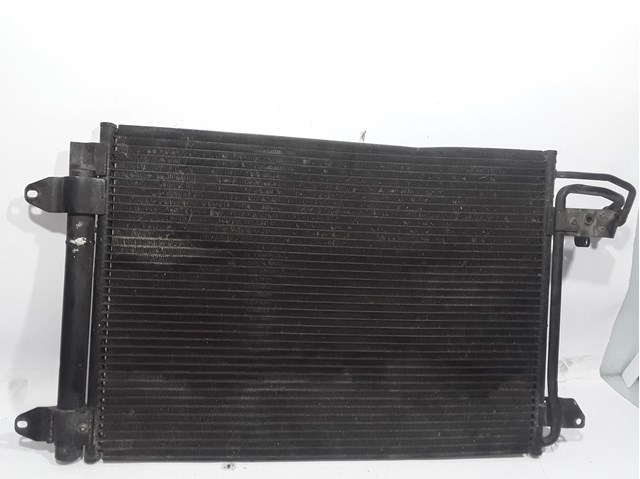 Condensador de ar condicionado / radiador para Seat Leon (1P1) (2005-2010) 1.6 TDI Cay 1K0820411F