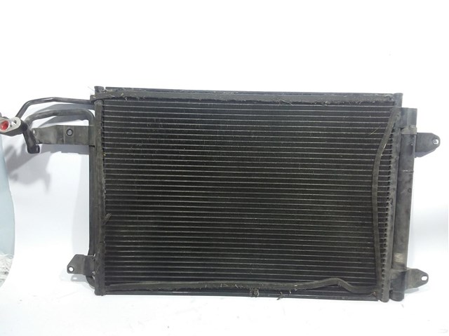 Condensador / radiador de ar condicionado para volkswagen golf v (1k1) (2003-2008) 1.6 fsi blp 1K0820411H