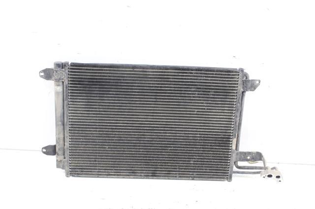 Condensador de ar condicionado / radiador para Seat Leon (1P1) (2005-2010) 1.6 TDI Cay 1K0820411H