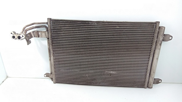 Condensador / radiador de ar condicionado para volkswagen touran (1t1,1t1) (2003-2010) 1.9 tdi bkc 1K0820411N