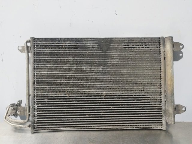 Condensador de ar condicionado / radiador para Volkswagen Golf V (1K1) (2003-2009) 1.6 BGU 1K0820411N