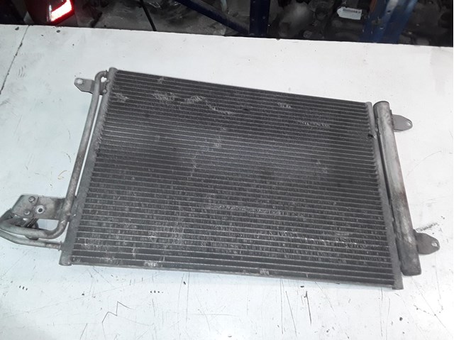 Condensador / radiador de ar condicionado para skoda octavia sedan (1z3) 2.0 tdi 16v bkd 1K0820411N