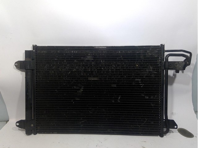 Condensador de ar condicionado / radiador para Seat Leon (1P1) (2005-2010) 1.6 TDI Cay 1K0820411P