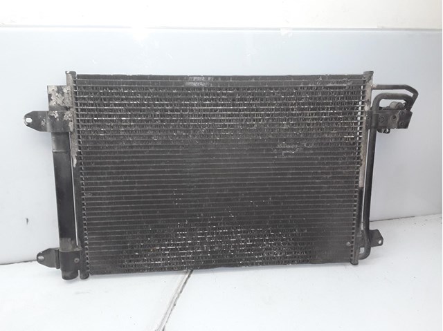 Condensador / radiador de ar condicionado para skoda octavia ii 1.9 tdi bxe 1K0820411Q