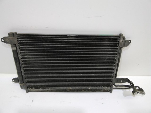 Condensador / radiador de ar condicionado para volkswagen caddy iii ranchera estate car 1.6 tdi cayd 1K0820411Q