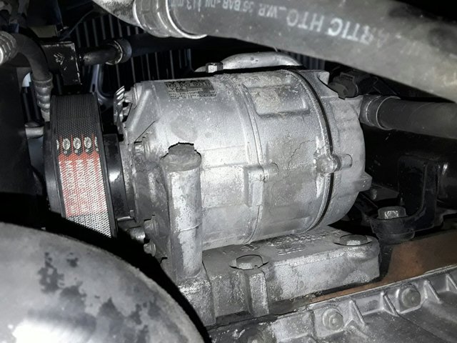 Compressor de ar condicionado para Volkswagen Golf v Sedan (1K1) Highline / 10.03 - 12.08 bkc 1K0820803N