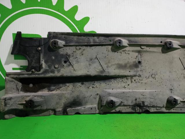 VAG 1K0825202AR Защита днища правая в наличии Николаев