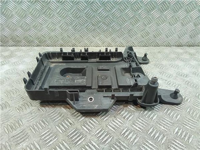 Fixação (suporte) de bateria recarregável 1K0915333H VAG