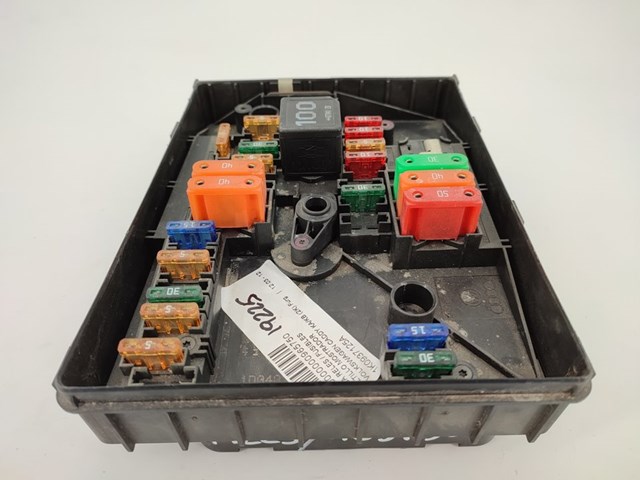 Relés / fusíveis caixa para skoda octavia ii combi 2.0 tdi 16v 4x4 bmm 1K0937125A