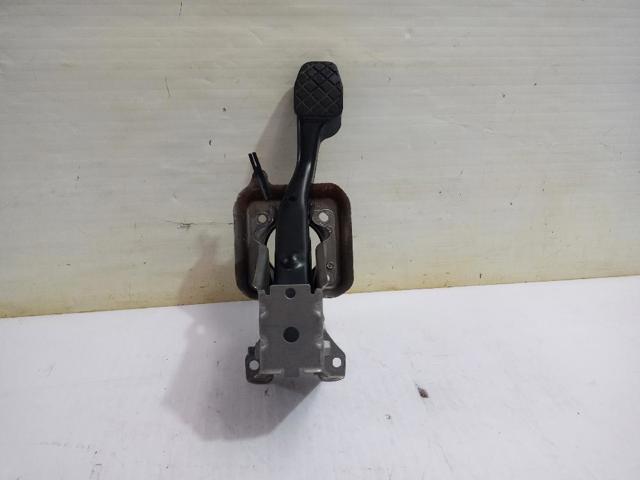 Pedal de embraiagem 1K1721057AL VAG