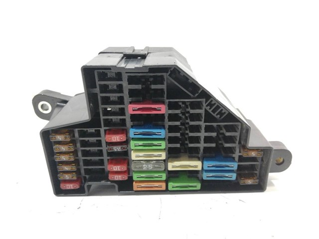 Unidade de dispositivos de segurança Volkswagen Passat 3G2, CB2