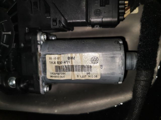 VAG 1K4839401E в наличии Днепр