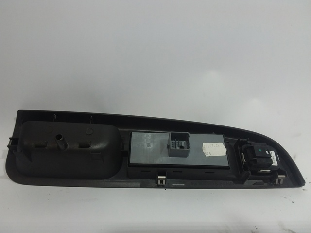 1K4868049B VAG купить в Николаев