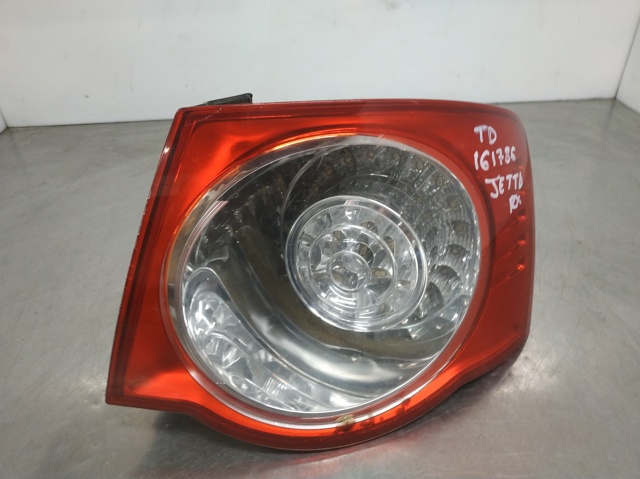 VAG 1K5945096G Фонарь задний правый внешний в наличии Ирпень
