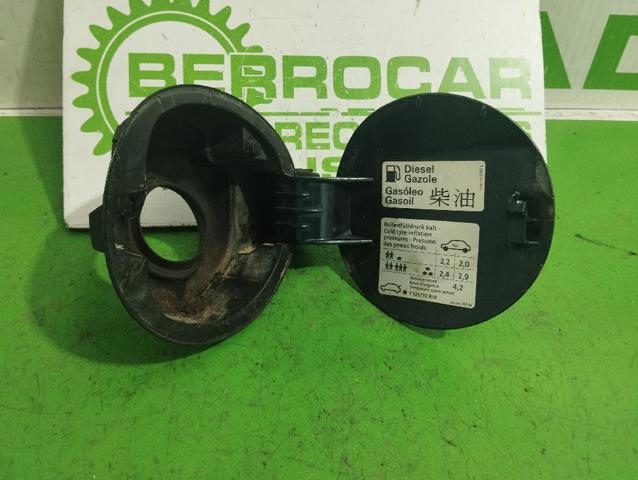1K6809857A Лючок бензобака купить Харьков