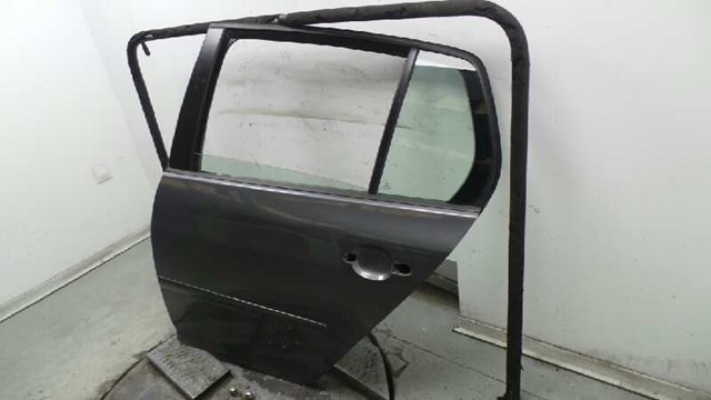 VAG 1K6833301AA Дверь задняя левая в наличии Николаев