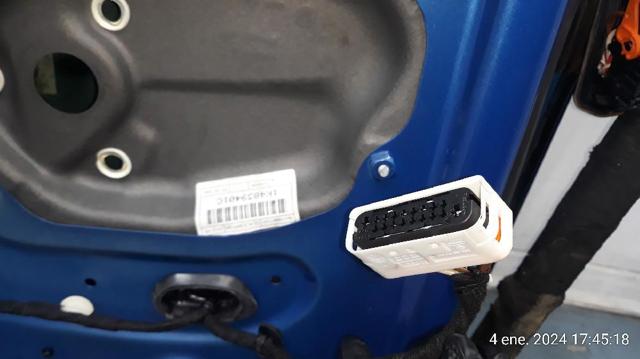 VAG 1K6833301AA Дверь задняя левая в наличии Николаев