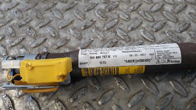 1K6880741AA Шторка боковая, левая купить Хмельницкий