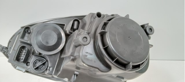 VAG 1K6941006C Правая фара в наличии Кривой Рог