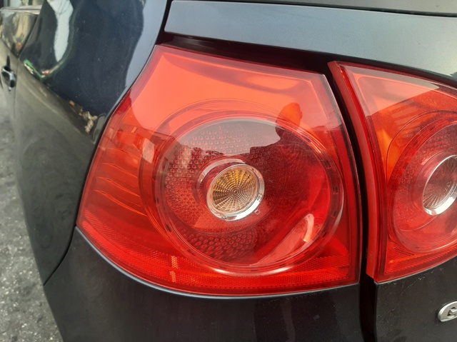 Lanterna traseira esquerda para Volkswagen Golf V 2.0 TDI 16V BKD 1K6945095N