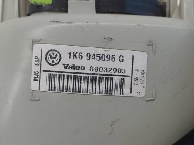 VAG 1K6945096G Фонарь задний правый внешний в наличии Николаев