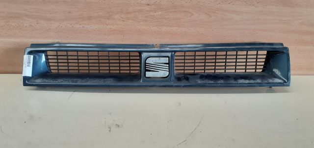 Placa sobreposta (carcaça) de grelha do radiador 1L0853655 VAG/Seat