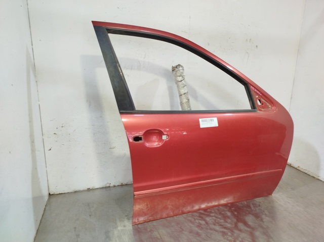 VAG 1M0831056N Дверь передняя правая в наличии Кривой Рог