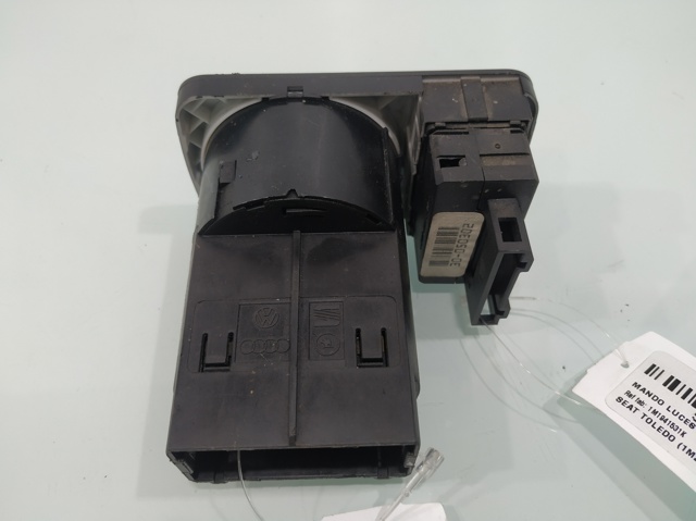 1M1941531K Переключатель света фар на "торпедо" купить Киев