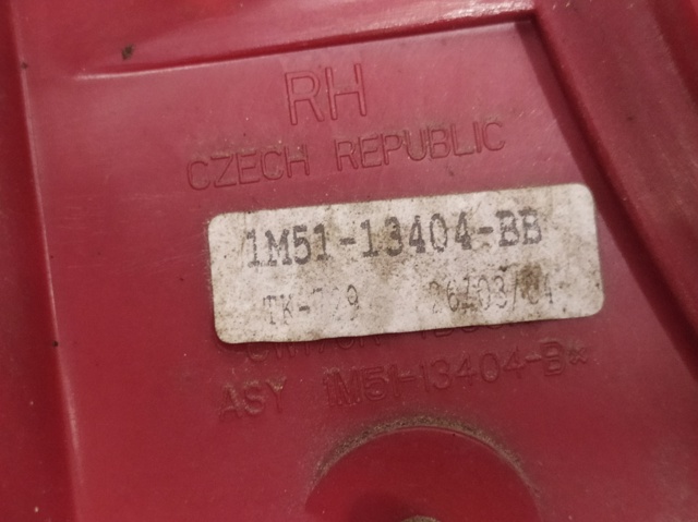 FORD 1M5113404BB Фонарь задний правый в наличии Украина