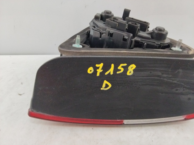 VAG 1M6945112 Фонарь задний правый внешний в наличии Полтава