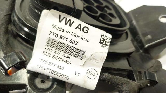 VAG 1N3915563A Порт зарядки в наличии Одесса