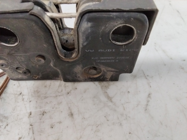 1P0823509A VAG Замок капота купить в Днепр