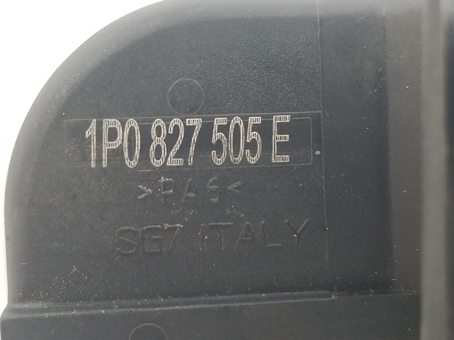 VAG 1P0827505E Замок крышки багажника (двери 3/5-й задней) в наличии Украина