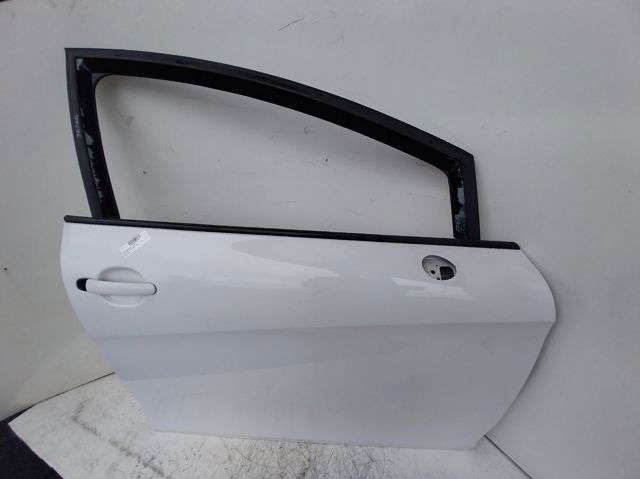 1P0831056A VAG Дверь передняя правая купить в Ровно