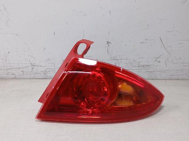 VAG 1P0945112D Фонарь задний правый внешний в наличии Житомир