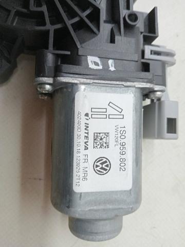 1S0959802 Мотор стеклоподъемника двери передней правой купить Хмельницкий