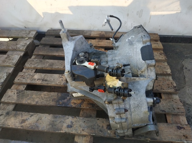 FORD 1S7R7002BC КПП в сборе (механическая коробка передач) в наличии Украина