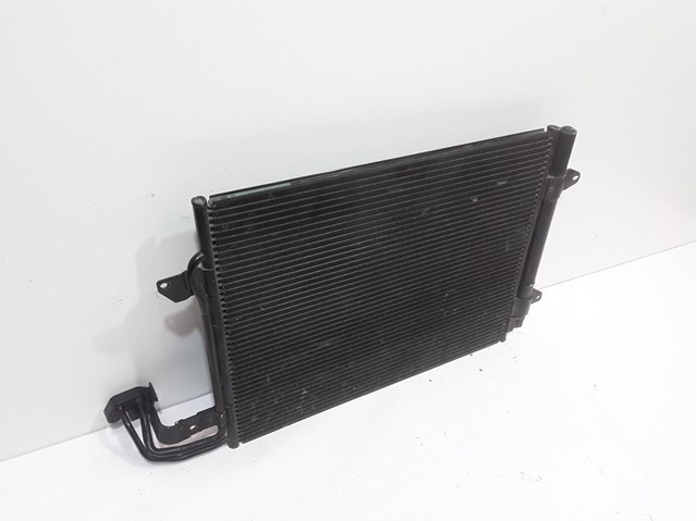 Condensador / radiador de ar condicionado para volkswagen golf v (1k1) (2003-2008) 1.6 fsi blp 1T0820411A