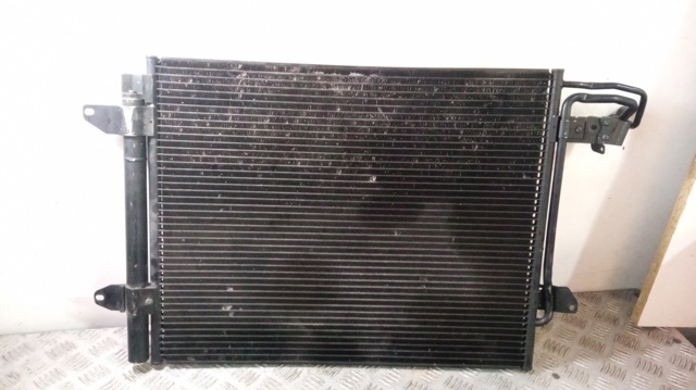 Condensador de ar condicionado / radiador para Volkswagen Touran 2.0 TDI BKD 1T0820411B