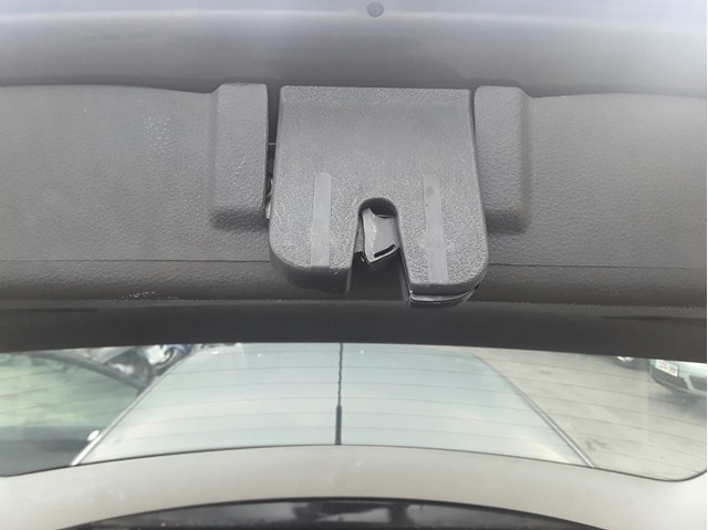 Porta-malas / Fechadura traseira para Volkswagen Polo 1.4 TDI AMF 1T0823509C