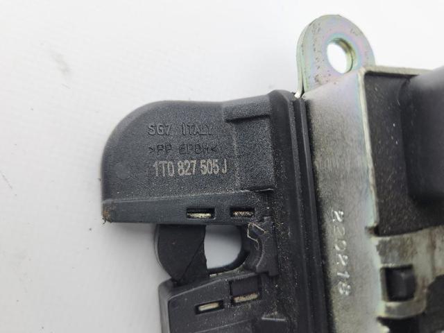 1T0827505J Замок багажника купить Ровно
