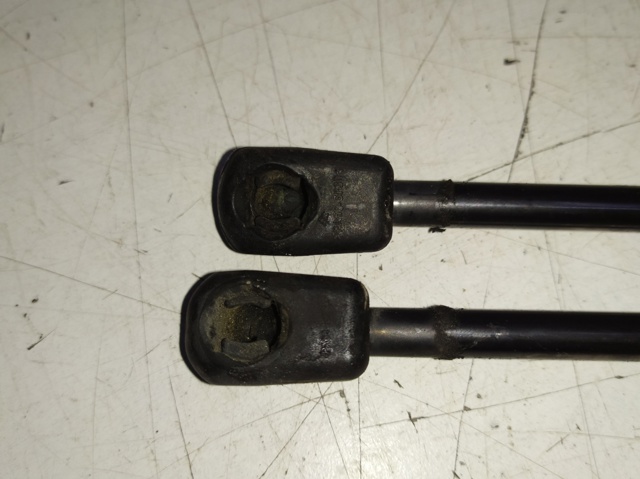 VAG 1T0827550C Амортизатор багажника в наличии Хмельницкий