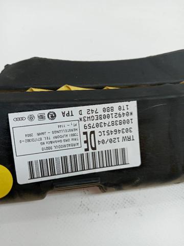 VAG 1T0880742D Шторка боковая, правая в наличии Кривой Рог