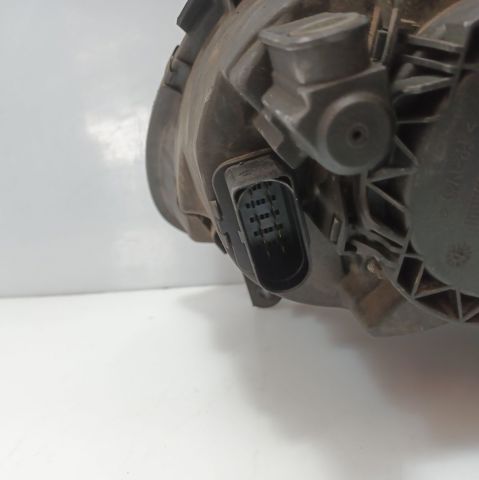 1T0941006M VAG Правая фара купить в Ровно