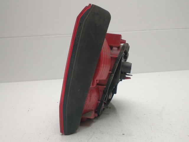 1T0945094 VAG Фонарь задний правый внутренний купить в Николаев
