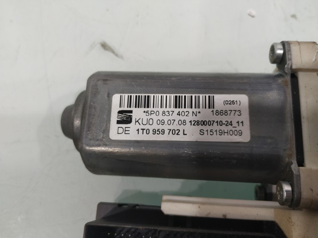 1T0959702L VAG Мотор стеклоподъемника двери передней правой купить в Чернигов